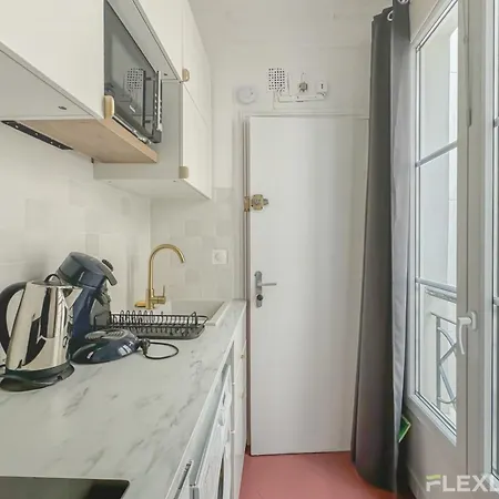 5 Min From Gare De Lest Lively & Cultural Area Appartamento *